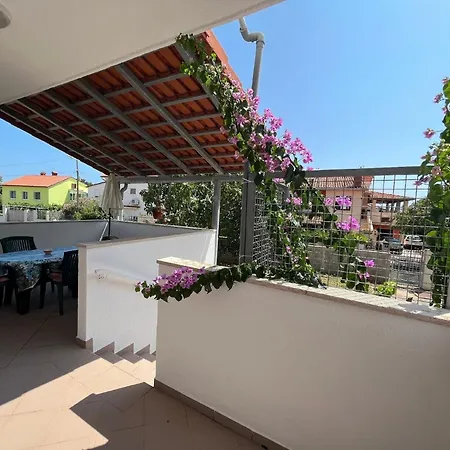 Apartment Ferienwohnung Fur 4 Personen Ca 70 Qm In Medulin, Istrien Sudkuste Von Istrien