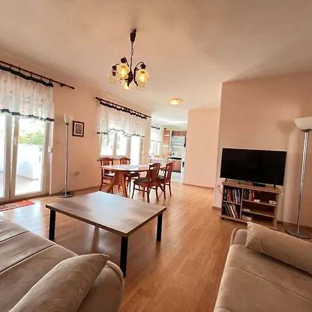 Ferienwohnung Fur 4 Personen Ca 70 Qm In Medulin, Istrien Sudkuste Von Istrien * Medulin